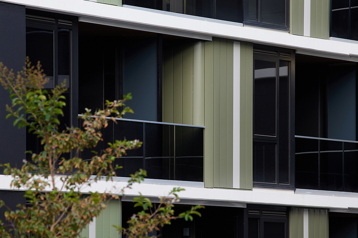 Sierra Apartments, Hawthorn, Victoria. Featuring five COLORBOND® steel colours, these carefully selected hues reflect the changing seasonal tones of Hawthorn's iconic tree-lined streets.