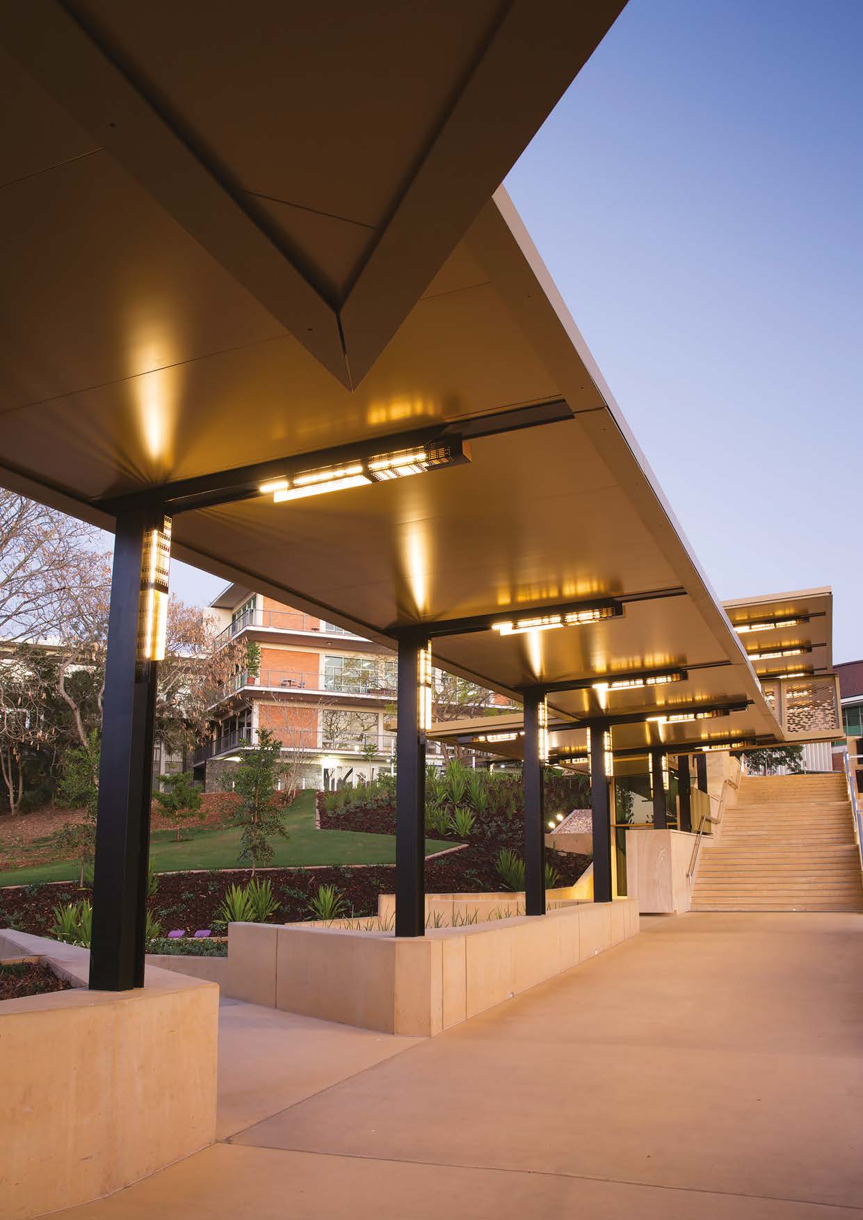 Queensland Uni adds golden touch to walkway 