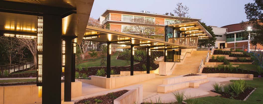 Queensland Uni adds golden touch to walkway 