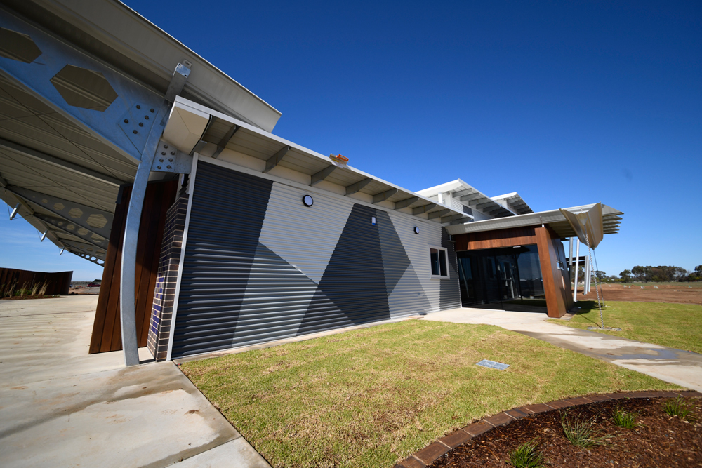 Steeline: St Anne’s Catholic School, Kialla