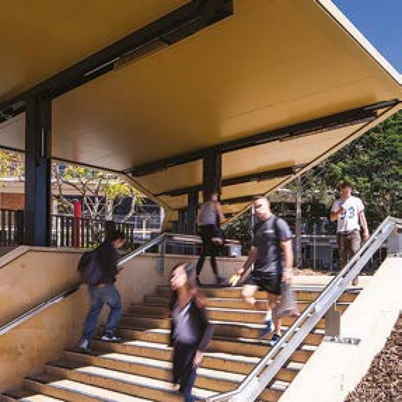 Queensland Uni adds golden touch to walkway 