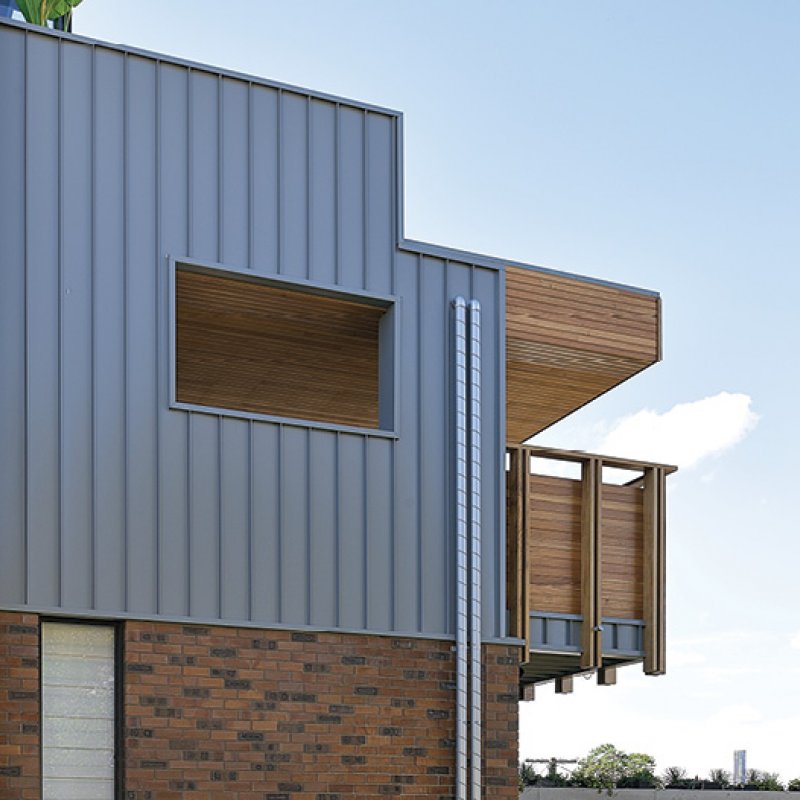 STYLISH LYSAGHT ENSEAM® Cladding Creates Fabulous Features on Prestige Home