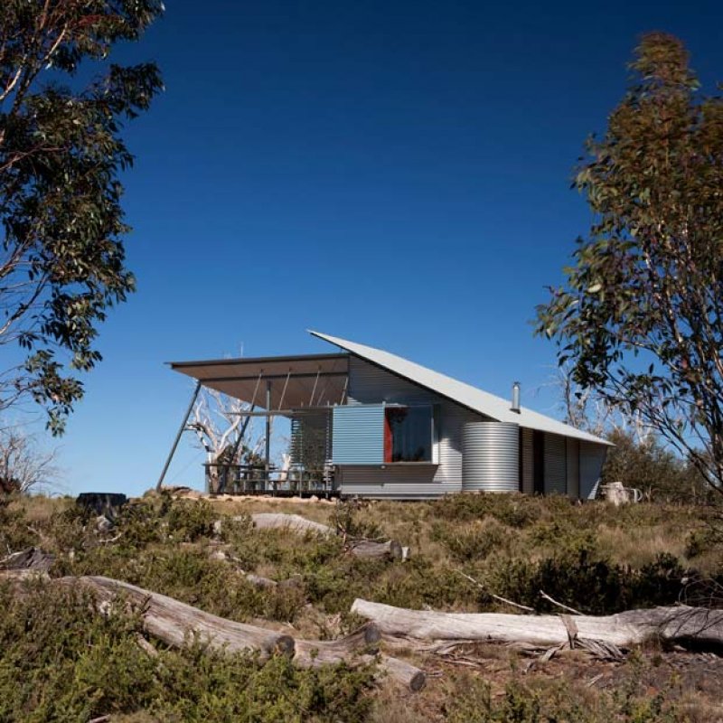 The Mt Franklin Visitors Shelter, with its environment-engaging exploded form, is anything but a typical bush hut.