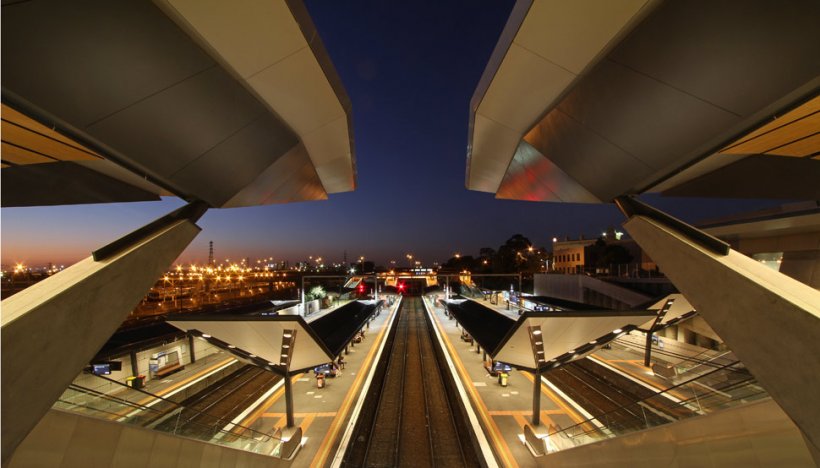 Lightweight, slender steelwork flows across the site as a sequence of platforms for viewing, arrival and departure. Parasol roofs and sharp functionality deliver a signature of scale and fully human spaces